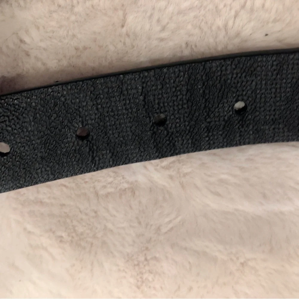 Michael Kors Signature Logo Belt, Size S.